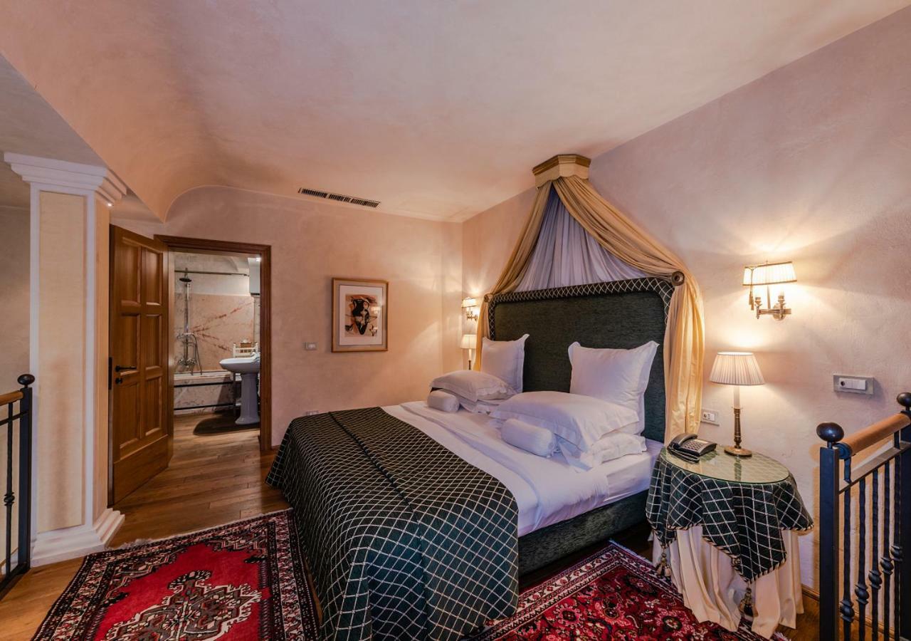 Villa Mangiacane - Small Luxury Hotels Of The World Сан-Кашиано-ин-Валь-ди-Пеза Экстерьер фото