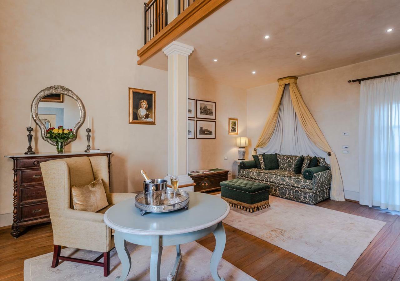 Villa Mangiacane - Small Luxury Hotels Of The World Сан-Кашиано-ин-Валь-ди-Пеза Экстерьер фото