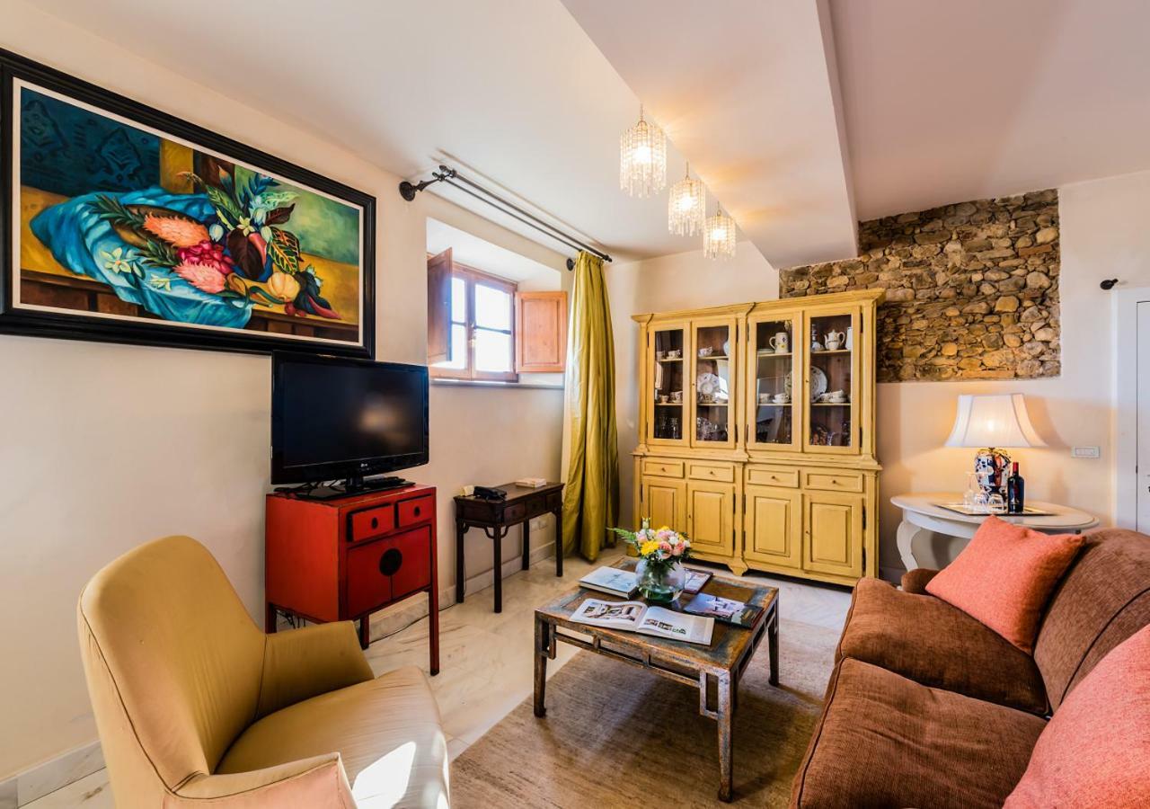 Villa Mangiacane - Small Luxury Hotels Of The World Сан-Кашиано-ин-Валь-ди-Пеза Экстерьер фото