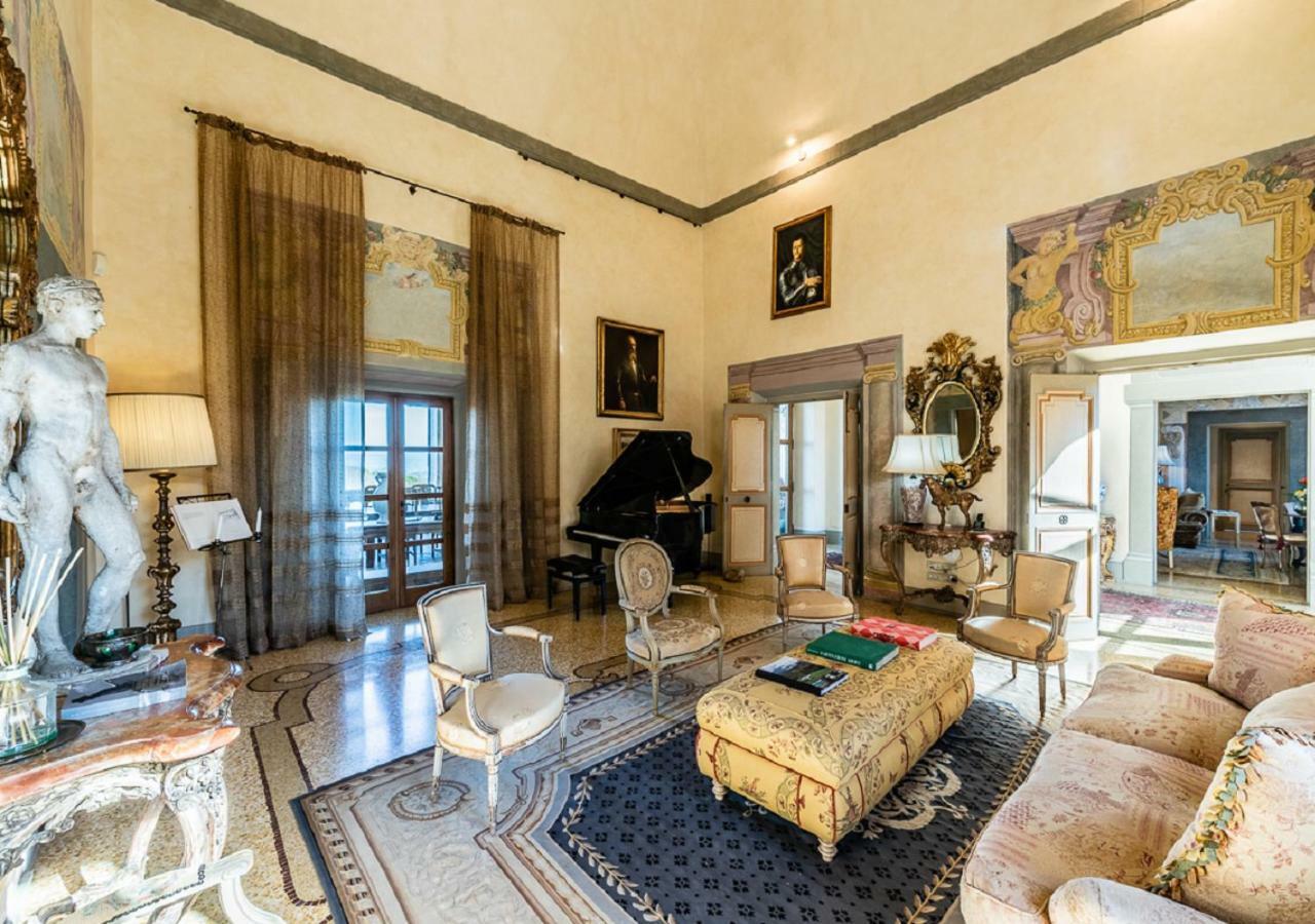 Villa Mangiacane - Small Luxury Hotels Of The World Сан-Кашиано-ин-Валь-ди-Пеза Экстерьер фото