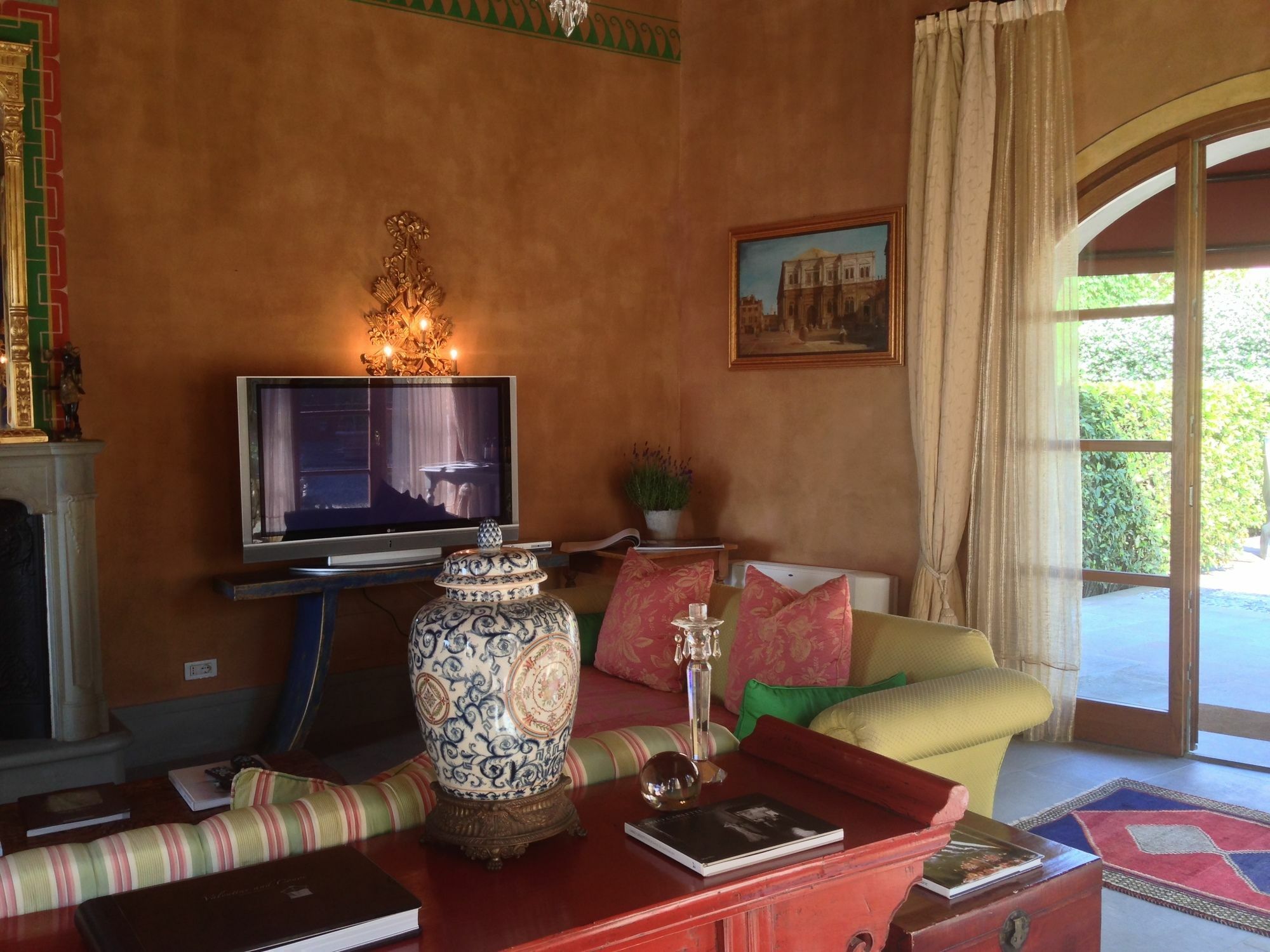 Villa Mangiacane - Small Luxury Hotels Of The World Сан-Кашиано-ин-Валь-ди-Пеза Экстерьер фото